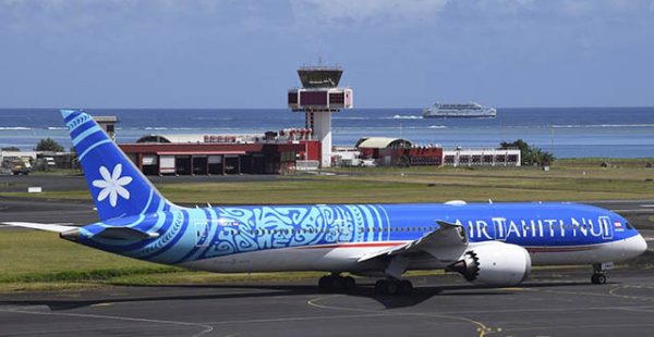 Pour la première fois depuis dix jours, un avion de la compagnie aérienne Air Tahiti Nui a décollé mardi de l’aéroport de P