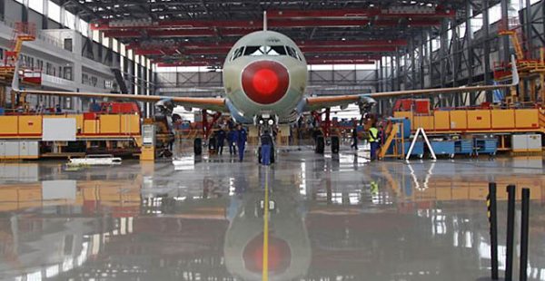 
La Chine a officiellement annoncé hier des contrats pour des avions Airbus d une valeur de 17 milliards de dollars (17,4 milliar
