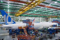 
Plusieurs milliers de machinistes employés par Boeing à Seattle, son siège dans le nord-ouest des États-Unis, ont approuvé l