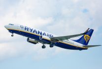 
Ryanair a annoncé le 22 décembre qu elle réduirait encore plus sa capacité à Faro et à Porto, après que l ANAC (l’Autori
