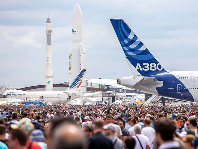 Paris Air Show Boeing 737 Max And Climate Emergency In The Background