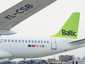 
AirBaltic a confirmé une commande supplémentaire de 10 A220-300 à Airbus. Cette nouvelle et quatrième commande porte le total