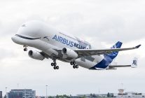 
Airbus a reçu le dernier des six BelugaXL initialement attendus, complétant sa flotte de ces avions cargo surdimensionnés.
Ces