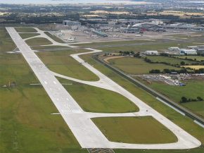 
Les compagnies aériennes se préparent à supprimer des vols à l aéroport de Dublin en raison d un différend concernant la li