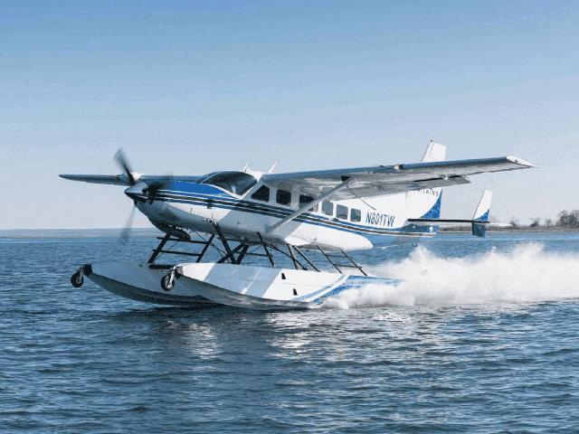 A seaplane to hook up New York to Washington