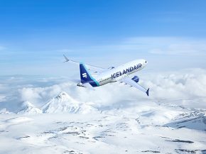 
En décembre 2023, Icelandair a transporté 264 000 passagers, soit une augmentation de 13 % par rapport à décembre 2022. Au co