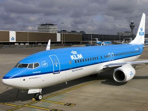 
Le soir du 28 décembre, un Boeing 737-800 de la compagnie aérienne KLM Royal Dutch Airlines a effectué un atterrissage d urgen