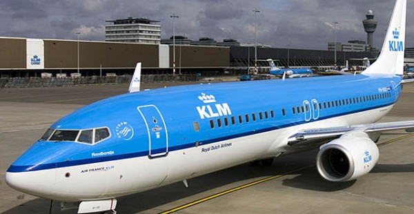 
Le soir du 28 décembre, un Boeing 737-800 de la compagnie aérienne KLM Royal Dutch Airlines a effectué un atterrissage d urgen