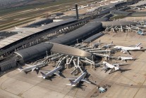
Le Groupe ADP (anciennement Aéroports de Paris) a annoncé 99,7 millions de passagers sur ses deux plateformes parisiennes, soit